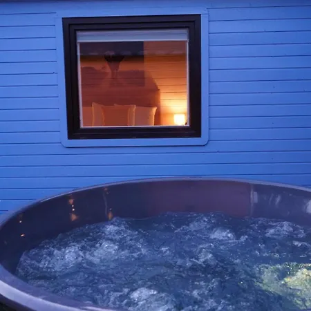 West Wicklow Glamping With Hot Tub Kemping Baltinglass