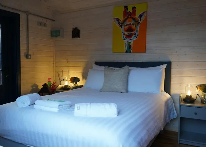 West Wicklow Glamping With Hot Tub Кемпинг *