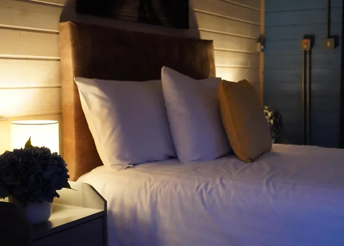 West Wicklow Glamping With Hot Tub Кемпинг Baltinglass